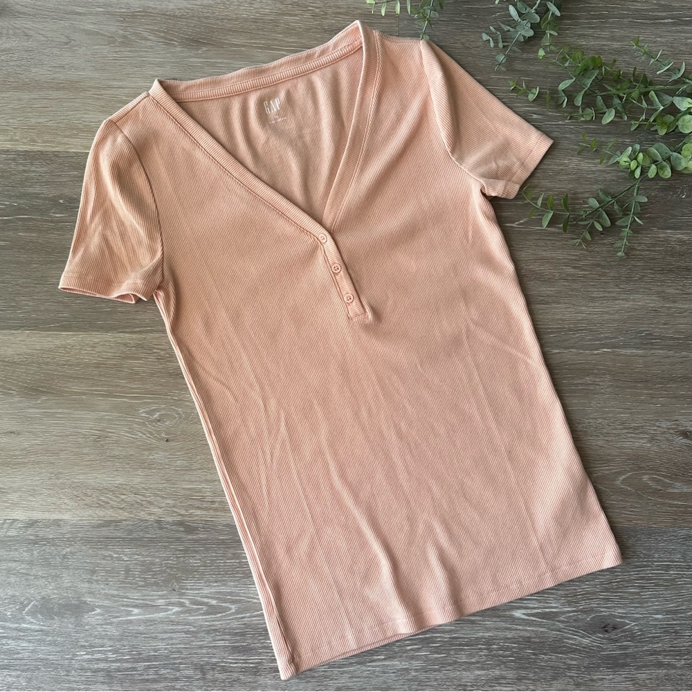 GAP Women's Ribbed Short Sleeve Henley